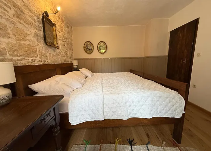 Di Piazza Apartment