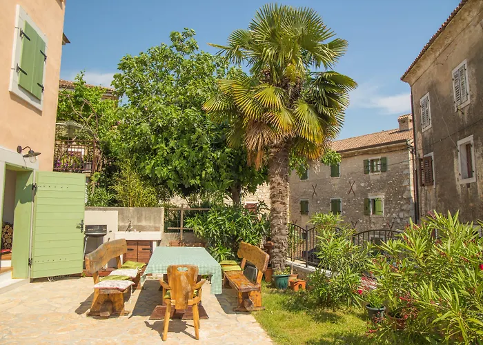 Apartment Di Piazza *