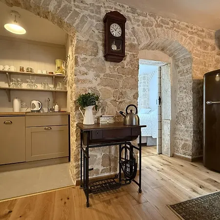 Di Piazza Apartment *