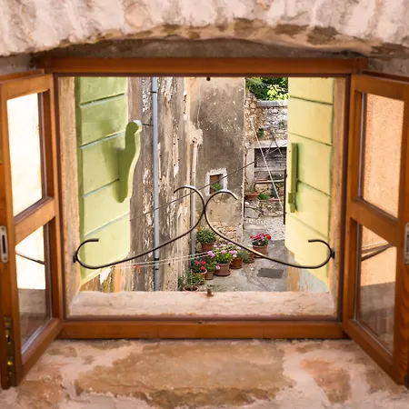 Di Piazza Višnjan