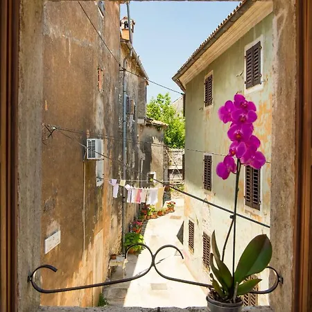 Di Piazza *